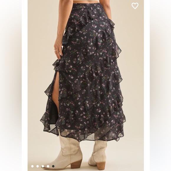 New with tags Altar’d state calanthe asymmetrical floral skirt - Picture 5 of 5